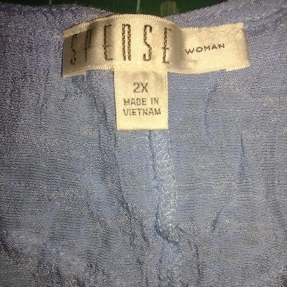 Set of Blue, White, and Coral Lightweight Sleeveless Tops 2X - Picture 11 of 11